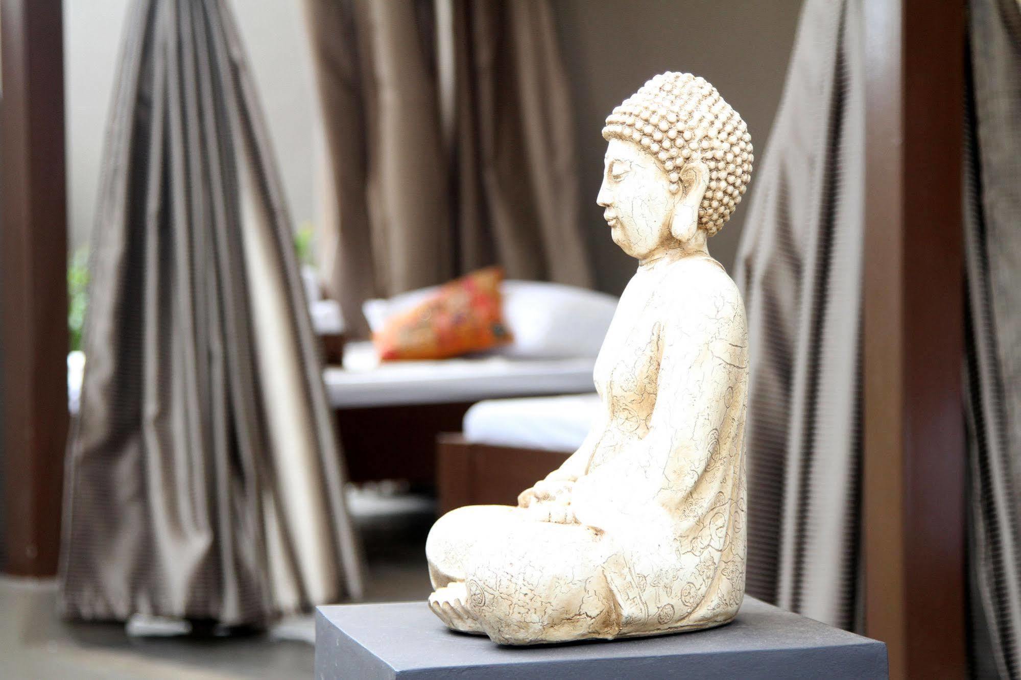 The Oriental Hotel Bataan 마리벨레스 외부 사진