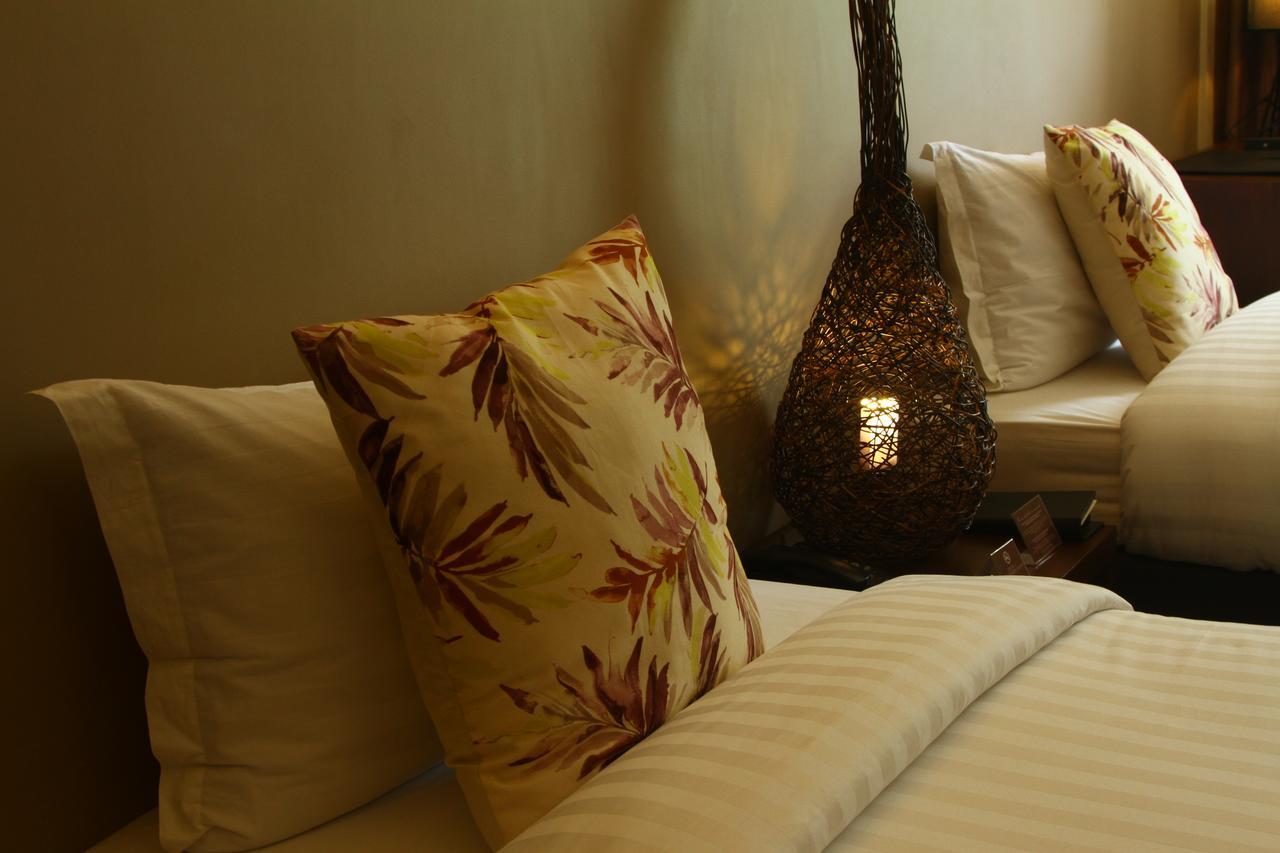The Oriental Hotel Bataan 마리벨레스 외부 사진